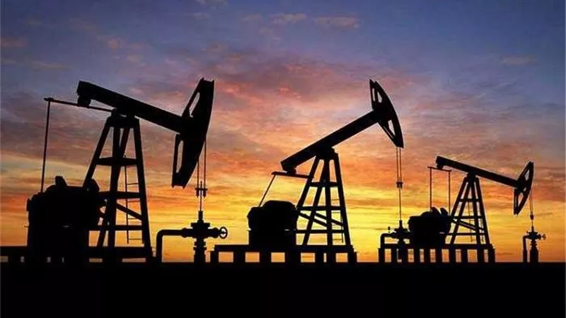 بسبب الأحداث الجيوسياسة.. استقرار أسعار النفط في الخليج