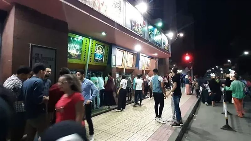 احتفالات المواطنين بعيد الأضحى في وسط البلد والمعز (صور)
