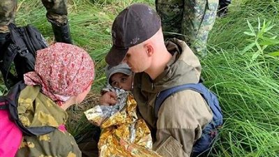 تركاه ليقطفا التوت.. قصة اختفاء طفل ذو 3 أعوام في غابة بروسيا