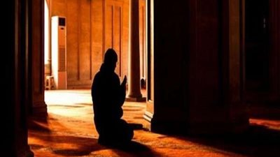 شروط حصول من ظل يذكر الله بعد الفجر على ثواب الحج والعمرة