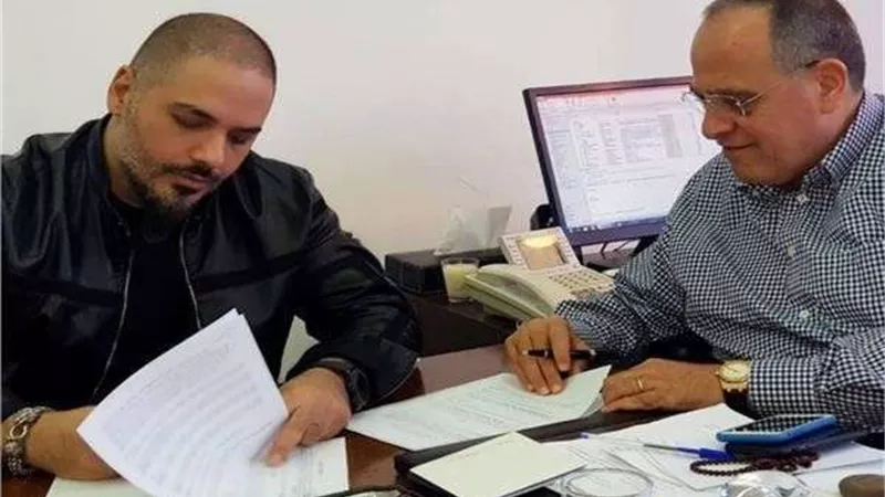 ننشر حقيقة خلاف رامي عياش والمنتج صادق صباح