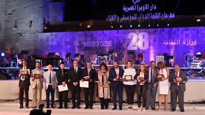 أبرزهم الحجار والحلو.. تكريم 10 شخصيات فنية في حفل افتتاح مهرجان القلعة (صور)