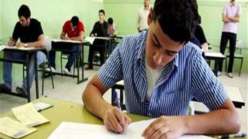 طلاب الثانوية العامة يؤدون اليوم امتحان اللغة الأجنبية الأولى 