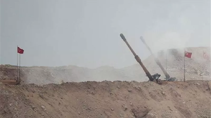 شاهد.. لحظة استهداف رتل تركي كان مُتجهًا لـ 