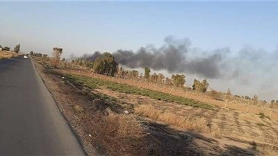 حريق ضخم في قاعدة جوية بالعراق (صور)