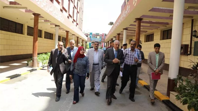 محافظ الجيزة يُجري جولة تفقدية بمدينة الطلبة والطالبات بالعجوزة