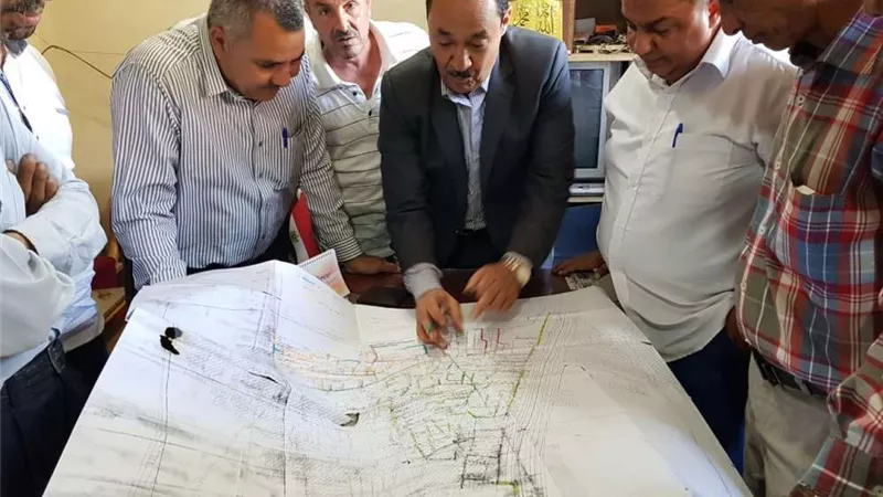 بدء إنهاء اجراءات التوصيلات المنزلية بمشروع الصرف الصحي بالميمون شمال بني سويف