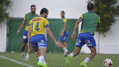 الإسماعيلي يتسلم الملابس الجديدة استعدادًا للموسم الكروي