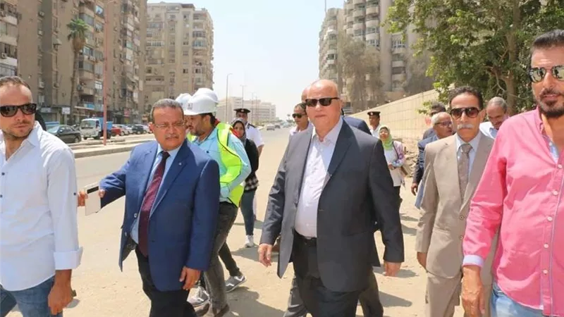 محافظ القاهرة يوجه رؤساء الأحياء بتكثيف حملات النظافة