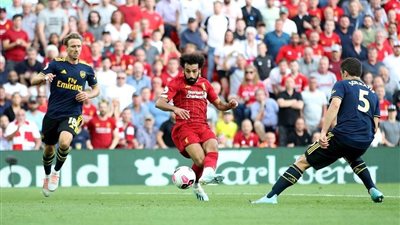 صلاح يقود ليفربول لتخطي أرسنال والانفراد بصدارة البريميرليج