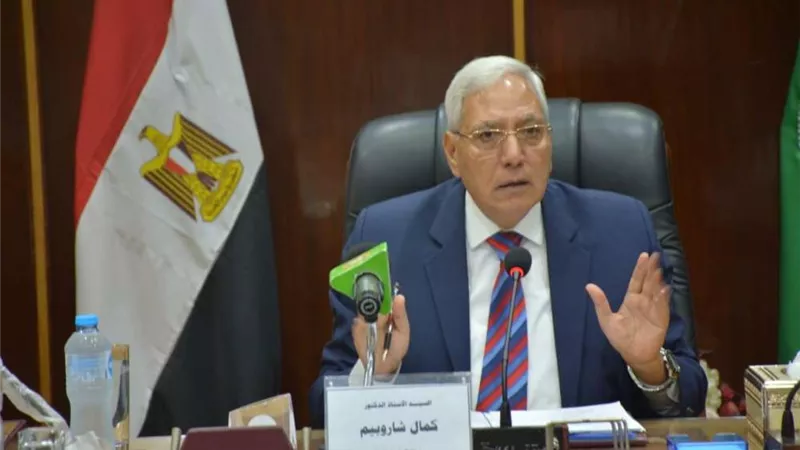 ضبط 15 طن دقيق مدعم و16 طن أعلاف أسماك مجهولة المصدر بالدقهلية