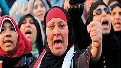 رئيس يدعم وإعلام يهاجم.. المرأة المصرية حديث الشارع في الآونة الأخيرة