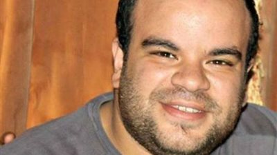 بطريقة كوميدية.. محمد عبدالرحمن يحتفل بعيد ميلاده الـ 33