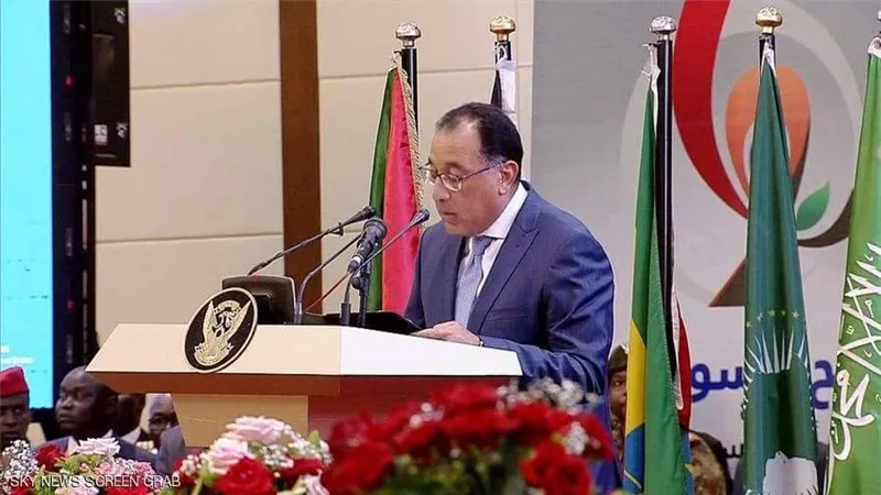 رئيس الوزراء يلتقي وزير القوى العاملة لمتابعة أوضاع العمالة المصرية