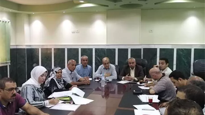 رئيس مركز ملوي يتابع موقف المشروعات المتعثرة بالمنيا