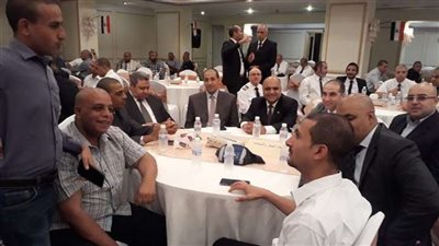 مصر للطيران تنظم احتفالية لتكريم العاملين بجدة (صور)