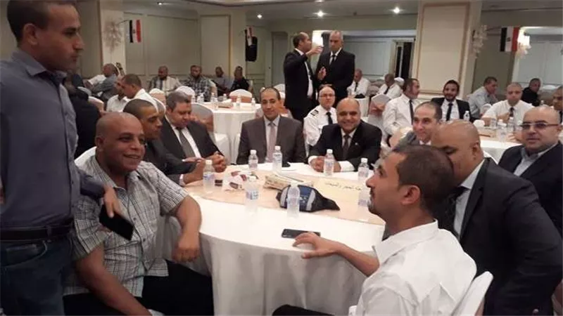 مصر للطيران تنظم احتفالية لتكريم العاملين بجدة (صور)