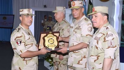 وزير الدفاع يفتتح المرحلة النهائية من مشروع تطوير النظام الإشاري لحرس الحدود