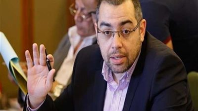 برلماني: إلغاء الدولار الجمركي 