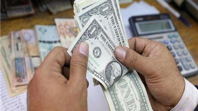 المالية توضح حقيقة شائعات تعرض البلاد لموجة غلاء بعد تحرير الدولار الجمركي