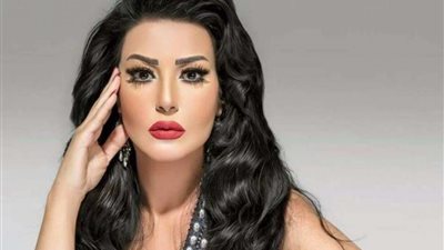 بالفيديو.. سمية الخشاب تعزف على البيانو