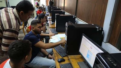 طلاب الدور الثاني بالثانوية الأزهرية يواصلوا تسجيل رغباتهم بتنسيق الجامعة