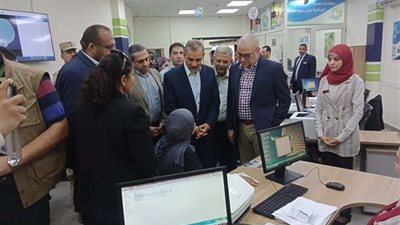 بالصور.. وزير الإسكان ومحافظ أسيوط يتفقدان مركز التدريب بخزان مياه غرب