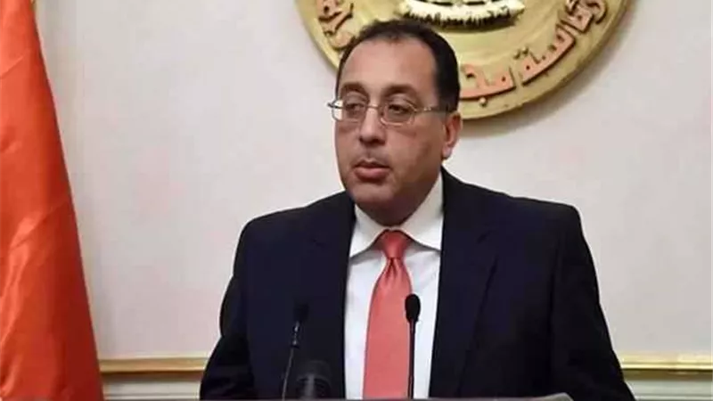رئيس الوزراء يحدد موعد الانتهاء من تطوير كورنيش المنيا
