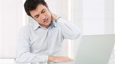 وصفة سحرية للتخلص من آلام الرقبة في 20 دقيقة