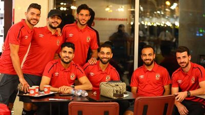 بالصور.. بعثة الأهلي تغادر القاهرة متجهة لغينيا الاستوائية استعدادًا لمواجهة كانو سبورت
