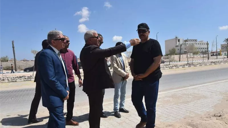 محافظ مطروح يوجه بتنسيق مدخل موزع المياه بالكيلو 8