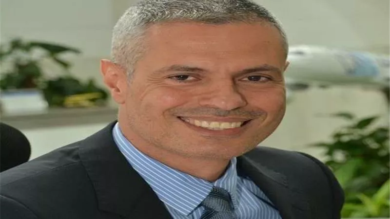 رئيس شركة مصر للطيران يوضح إيجابيات الطائرة الجديدة