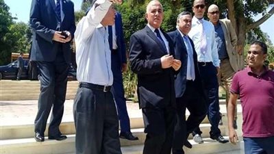 وزير الري يتفقد المركز القومي لبحوث المياه