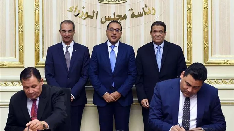 رئيس الوزراء يشهد اتفاقية 