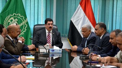 محافظ القليوبية يستقبل وفد 