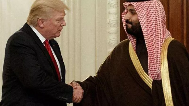 بوريس جونسون يطالب ولي العهد السعودي برد قوي على هجمات 