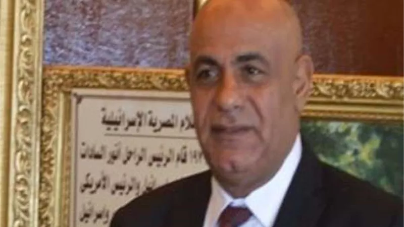 محافظ الجيزة ونائب وزير التعليم يتفقدان مدرسة أم المؤمنين بالعجوزة