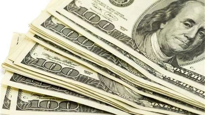 تراجع جديد في أسعار الدولار بعدد من البنوك اليوم الأربعاء