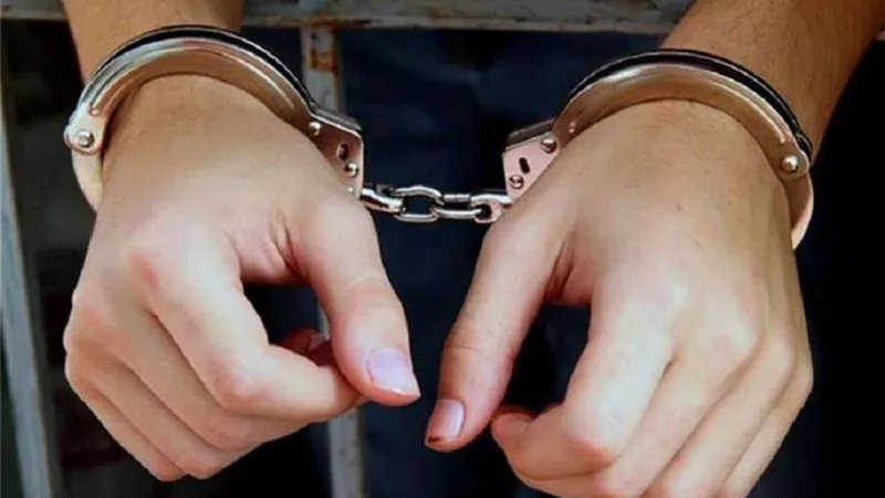 سقوط عاطل بحوزته سلاح ناري وذخائر في حلوان