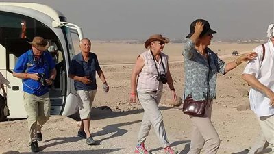 وفد سياحي من ألمانيا يزور المناطق الأثرية بالمنيا