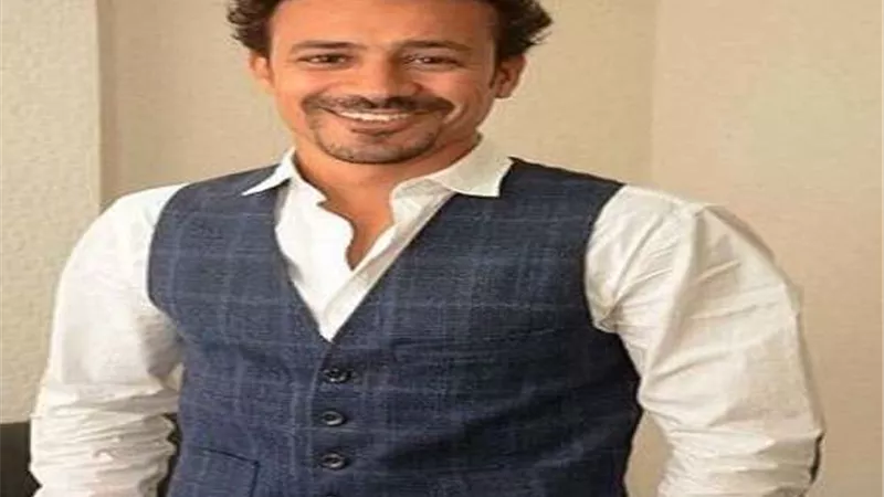 على موتوسيكل.. احمد داود يوجه رسالة لـ احمد الفيشاوى