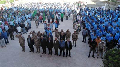 محافظ الدقهلية يتفقد عدد من المدارس في أول يوم دراسي
