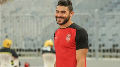 فايلر يطمئن على حالة ياسر إبراهيم قبل انطلاق المران المسائي