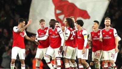 نجم أرسنال يغيب عن مباريات الفريق الأولى في الدوري الإنجليزي