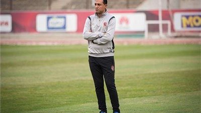 أحمد أيوب يصل لمقر اتحاد الكرة للانضمام لجهاز المنتخب