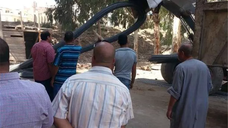 حملة لإزالة الأدوار المخالفة في مدينة بنها
