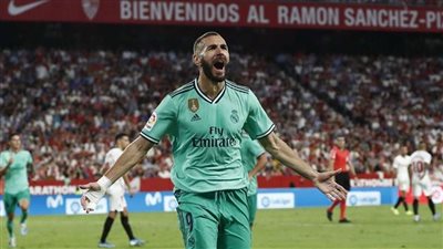 بنزيما يقود ريال مدريد للفوز على إشبيلية وصدارة الليجا