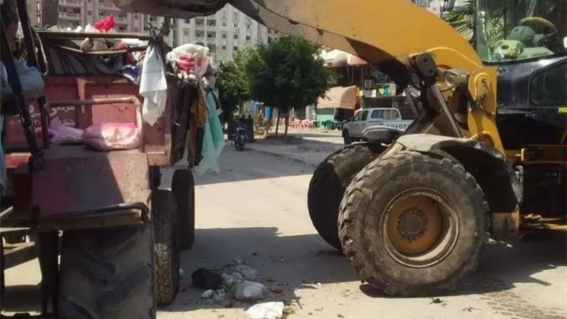 رفع 2280 طن قمامة وتراكمات في 12 مركز بالبحيرة