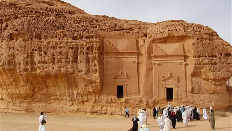 السعودية: زيادة إنفاق السياحة الوافدة بنسبة 12% إلى 77.3 مليار ريال