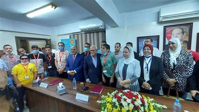 القوى العاملة: بدء البرنامج الأول من 
